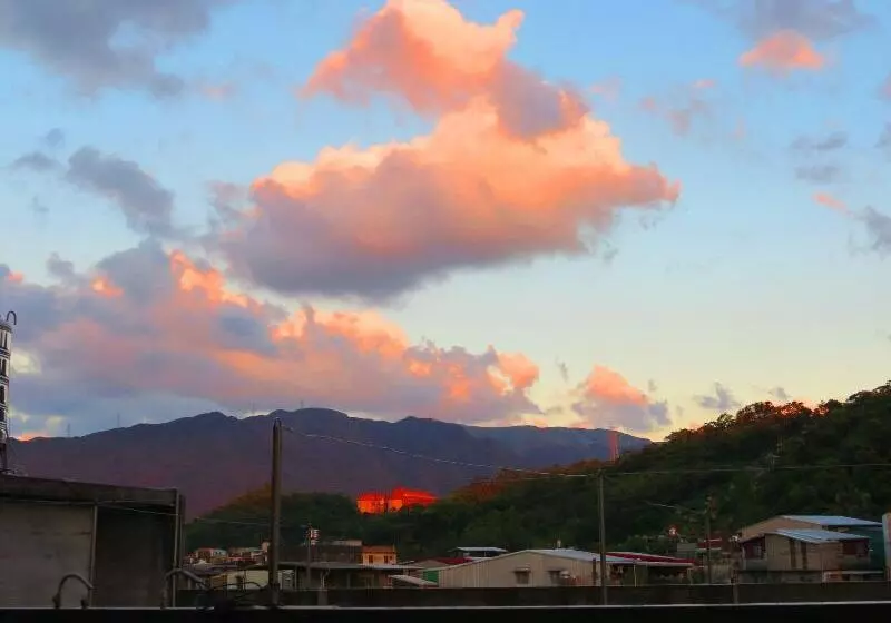 پانسیون Ez Stay Juifen