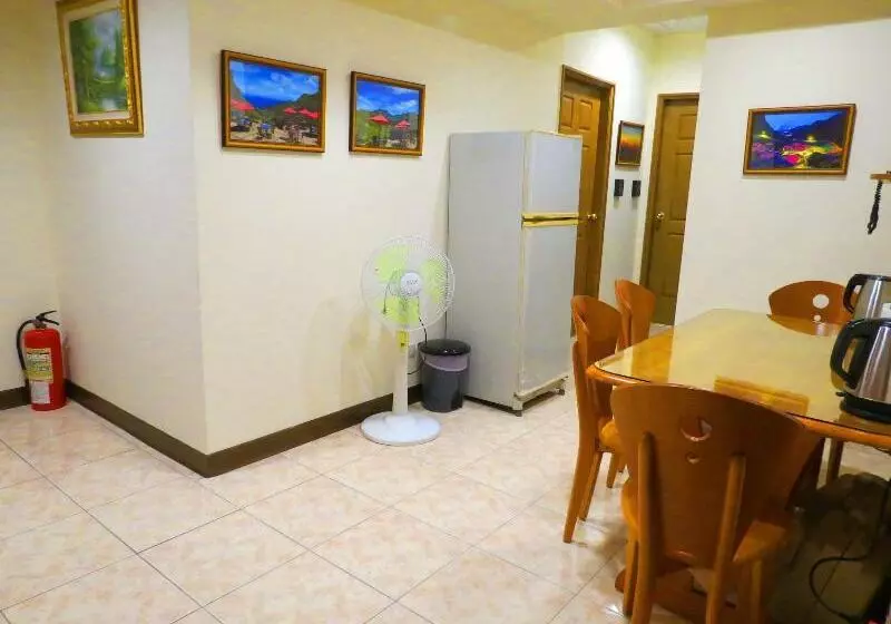 پانسیون Ez Stay Juifen