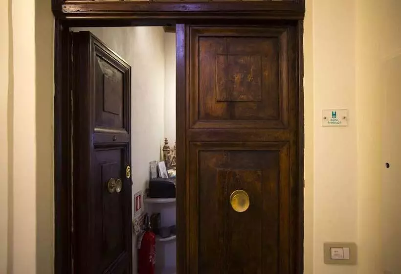 پانسیون Rome Frattina27