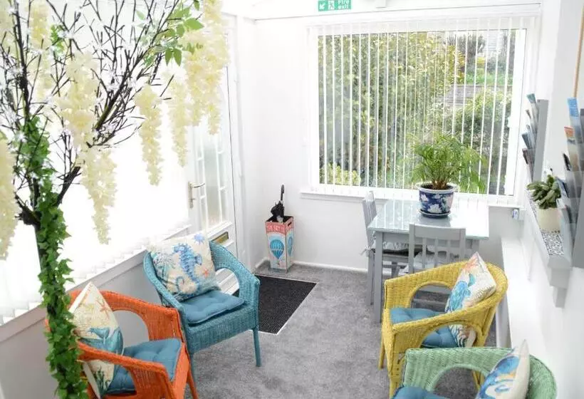 פנסיון St Edmunds Guest House