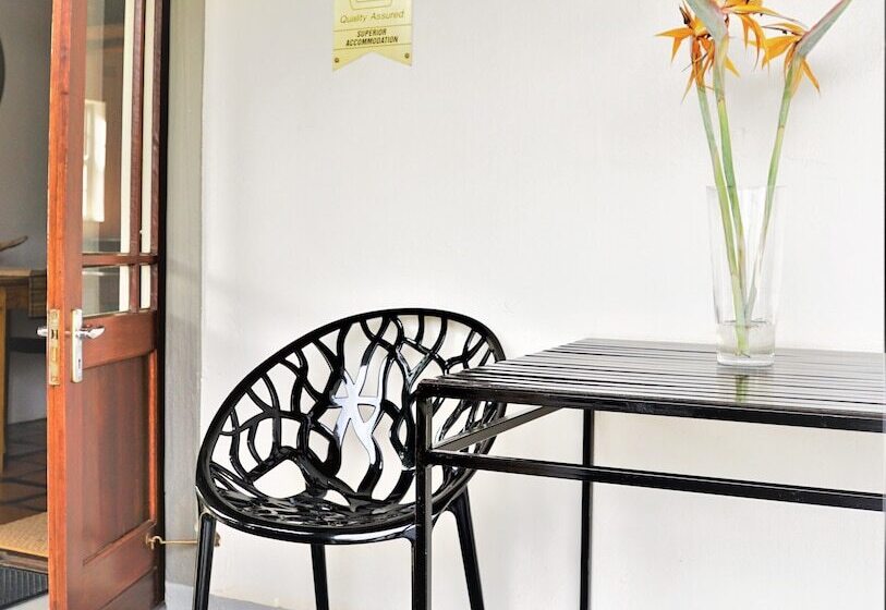 ペンション Swellendam Country Lodge  Guest House  B&b