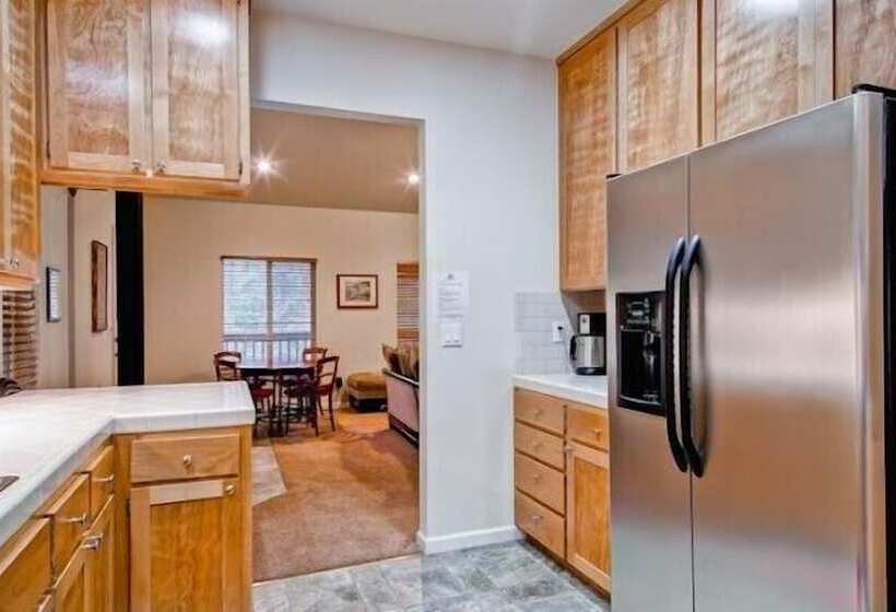 Scenic Wonders Eagles Nest 2 Bedrooms