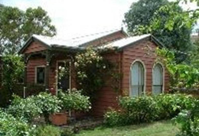 צימר Braeside Garden Cottages