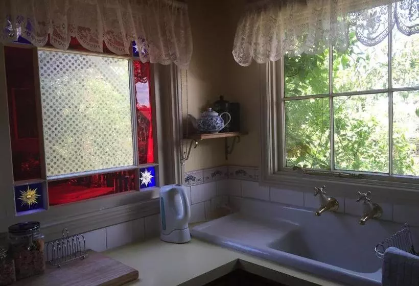 住宿加早餐 Braeside Garden Cottages