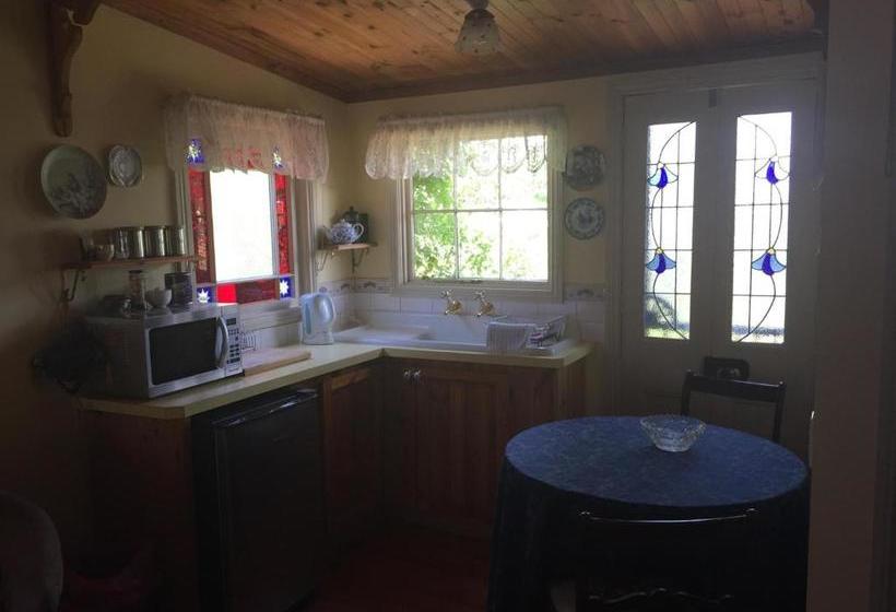 צימר Braeside Garden Cottages