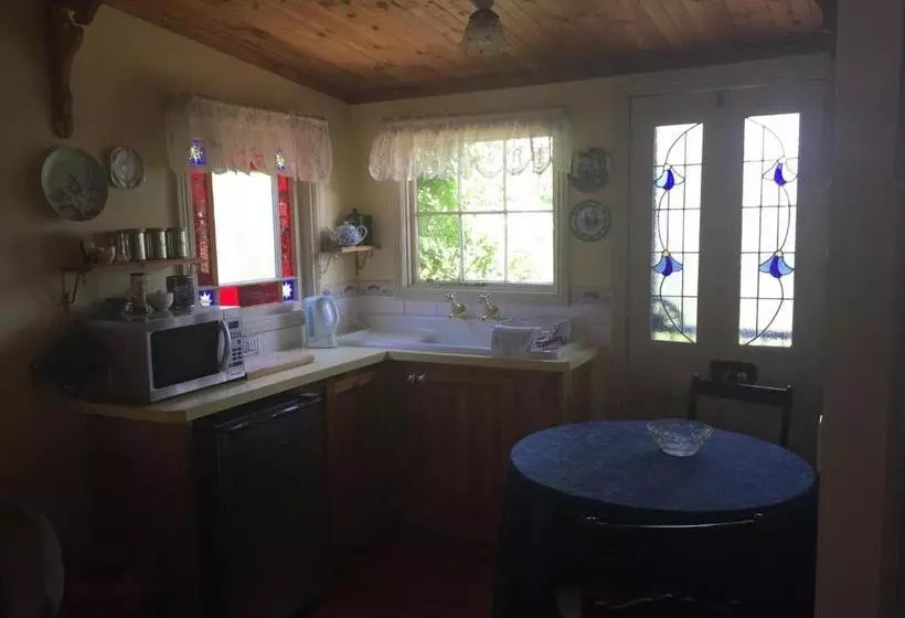 住宿加早餐 Braeside Garden Cottages