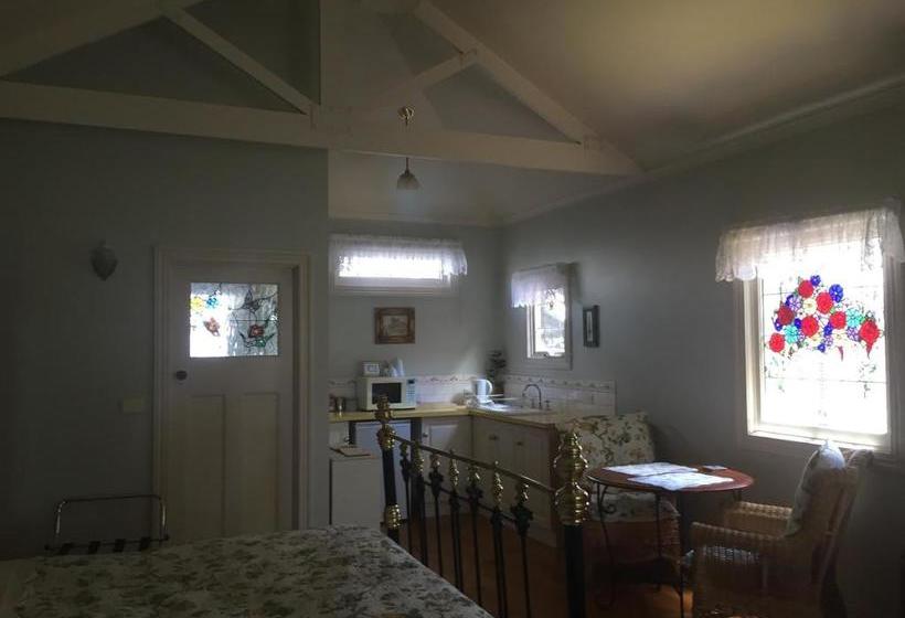 צימר Braeside Garden Cottages