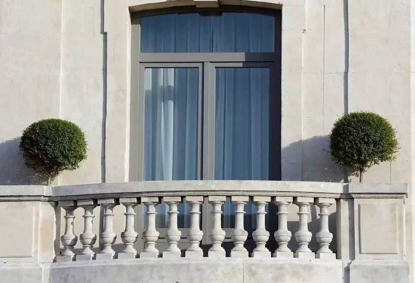 هتل Grand Hôtel Henri Teritoria