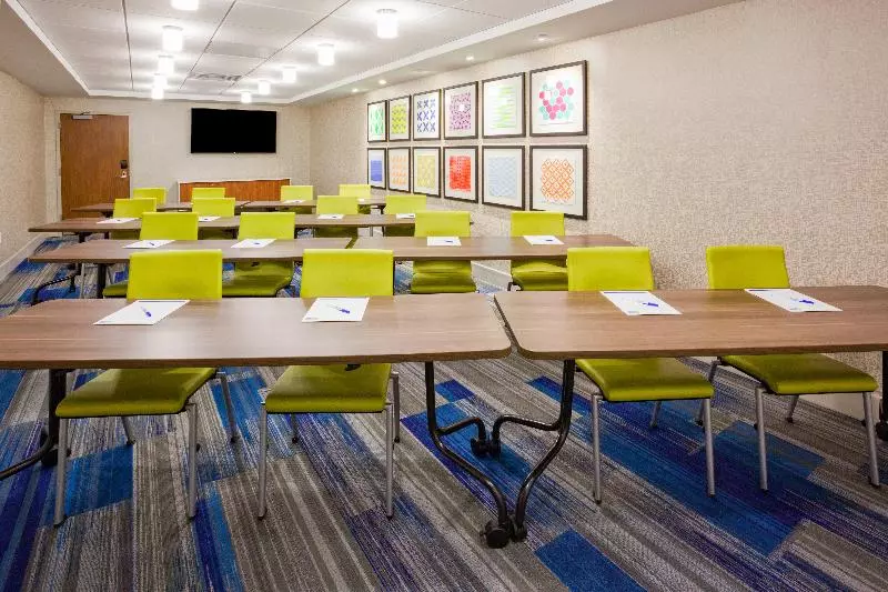 בית מלון כפרי Holiday Inn Express And Suites Des Moines Downtown, An Ihg