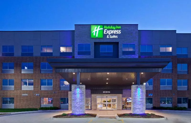 בית מלון כפרי Holiday Inn Express And Suites Des Moines Downtown, An Ihg