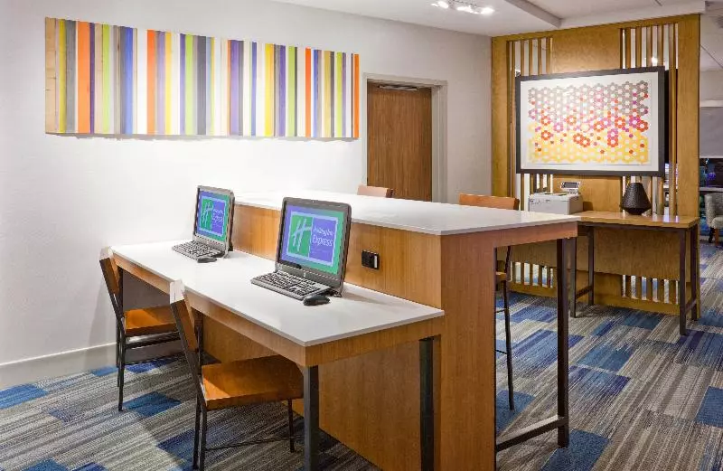 בית מלון כפרי Holiday Inn Express And Suites Des Moines Downtown, An Ihg