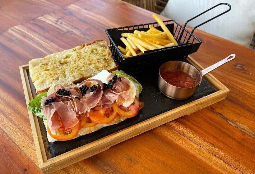 Отель Serene La Playa Boracay