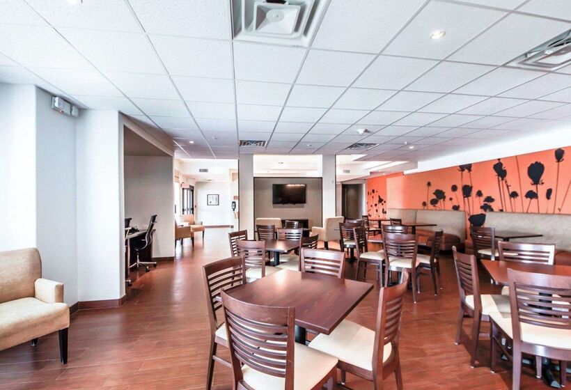 Отель Sleep Inn & Suites Hennessey North