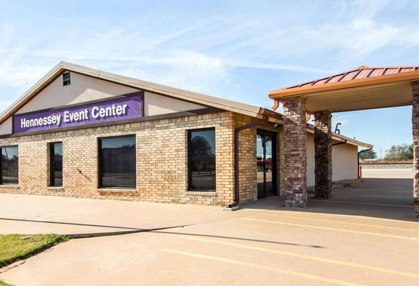 Отель Sleep Inn & Suites Hennessey North