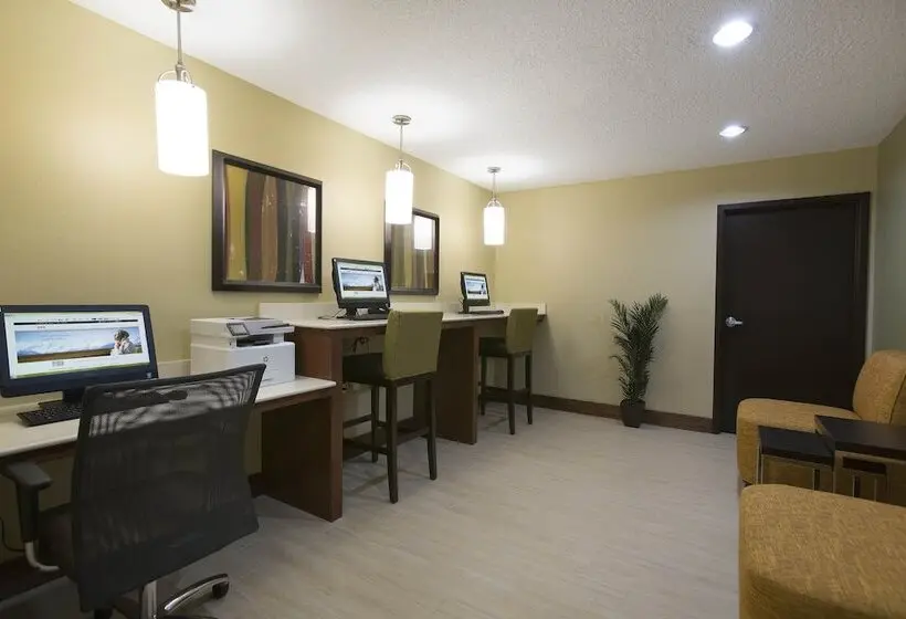 ホテル Staybridge Suites Orlando At Seaworld, An Ihg