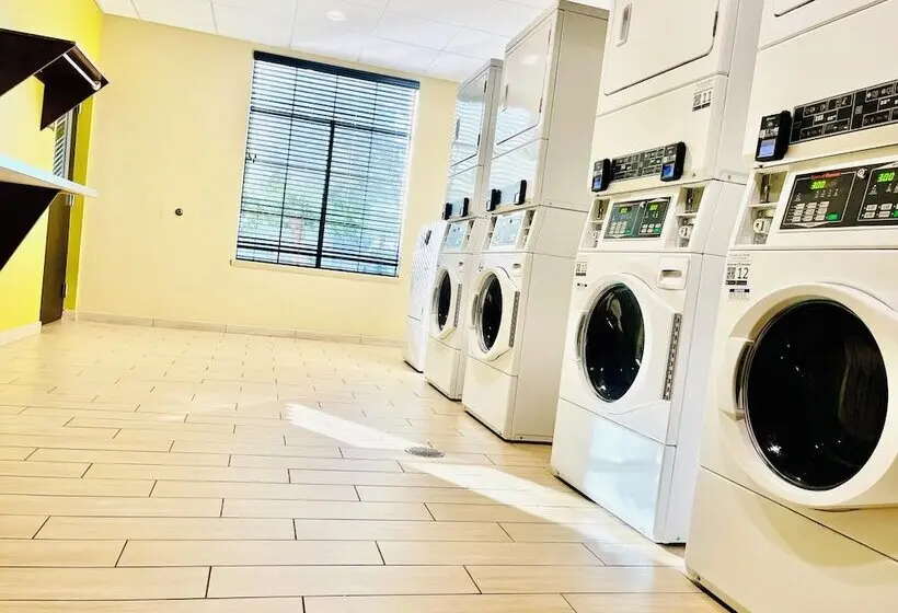 ホテル Staybridge Suites Orlando At Seaworld, An Ihg