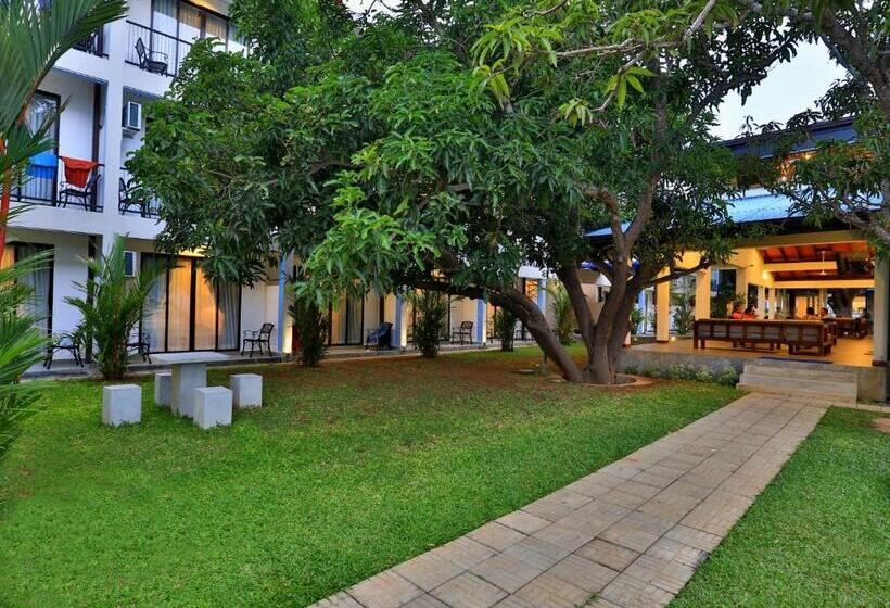 ホテル The Blue Wave