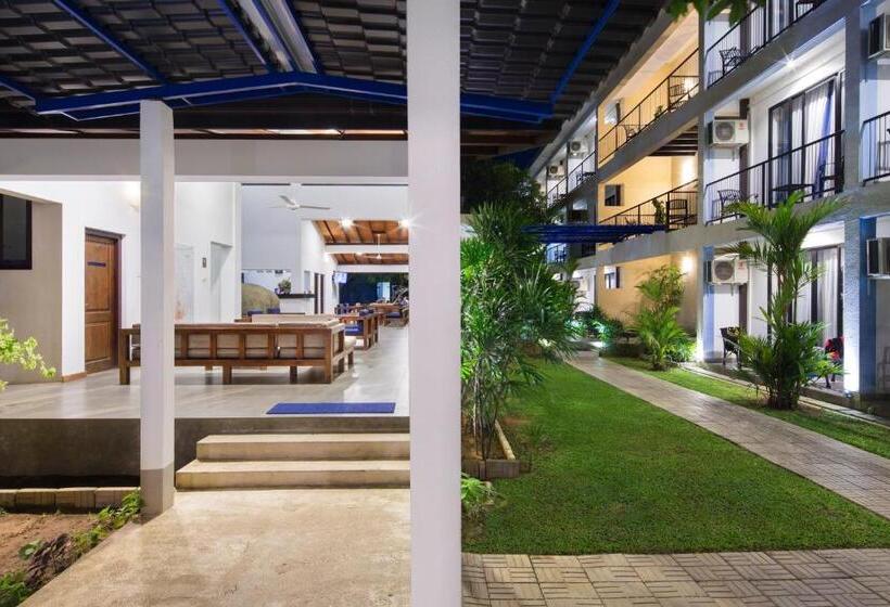 ホテル The Blue Wave