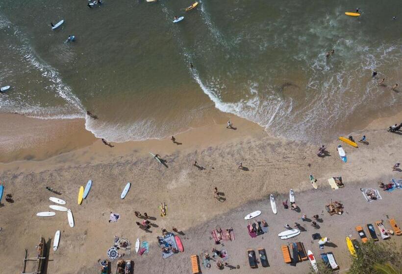 ホテル The Blue Wave