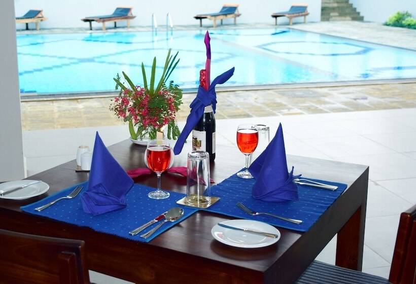 ホテル The Blue Wave