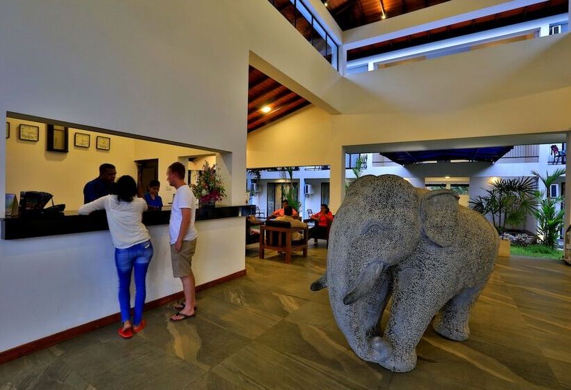 ホテル The Blue Wave