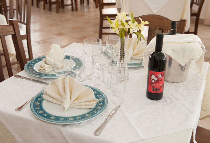 L Oasi Del Fauno Country House