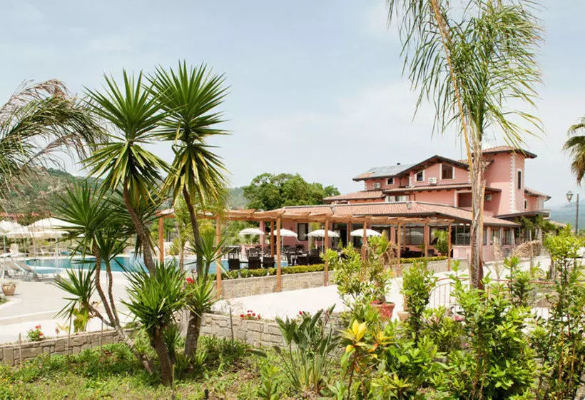 L Oasi Del Fauno Country House