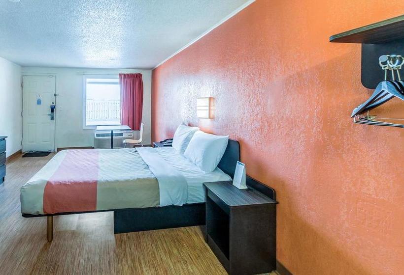 Motel 6 Kalamazoo