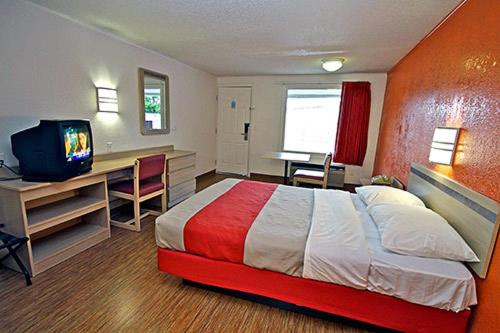Motel 6 Kalamazoo