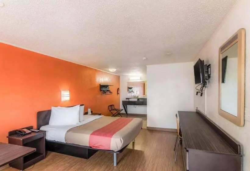 Motel 6 Kalamazoo