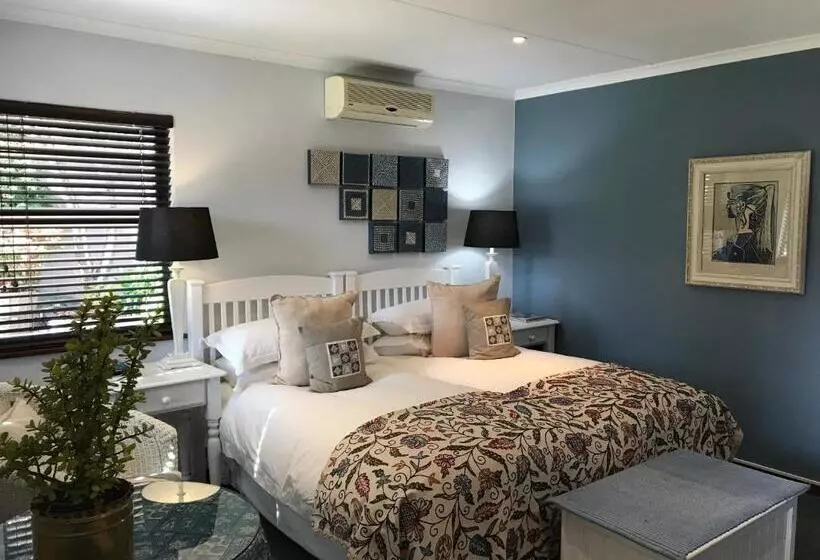 膳宿费 The Crown Guest House