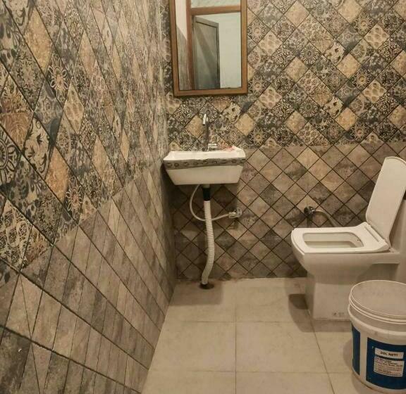 호텔 Oyo 81039 Green Paradise Guest House