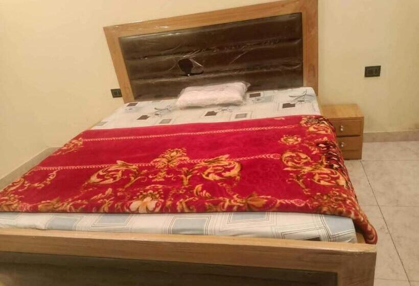 호텔 Oyo 81039 Green Paradise Guest House