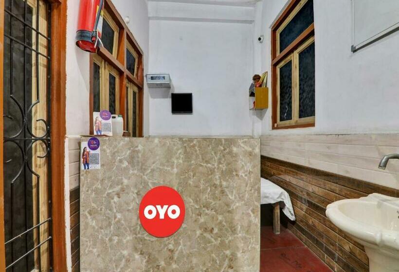 Отель Oyo Flagship 81103  Platinum