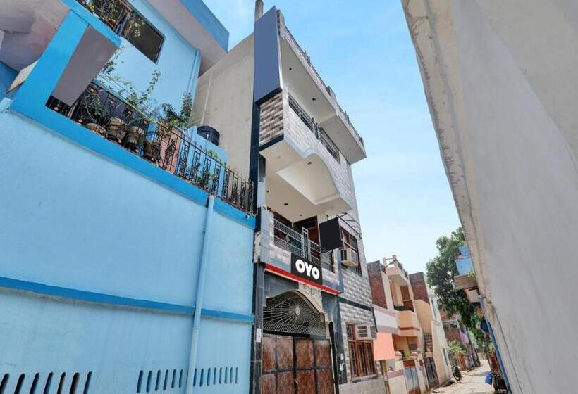 Отель Oyo Flagship 81103  Platinum