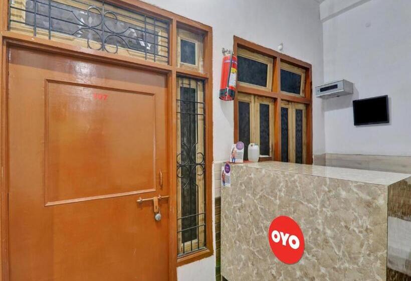 Отель Oyo Flagship 81103  Platinum