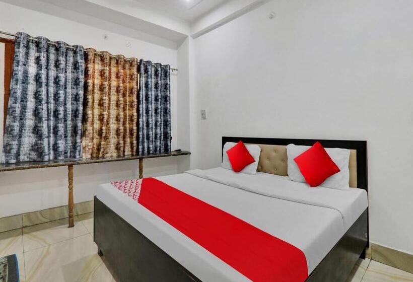 Отель Oyo Flagship 81103  Platinum