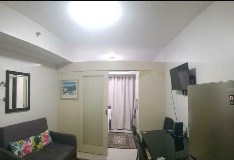 Retkeilymaja Condotel Staycation