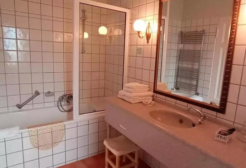 تختخواب و صبحانه Eberwein