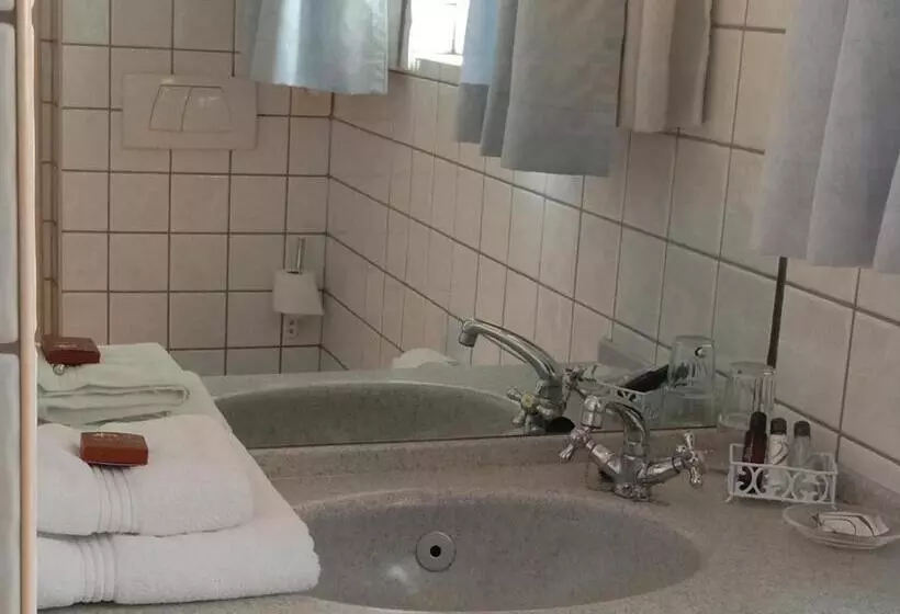 تختخواب و صبحانه Eberwein