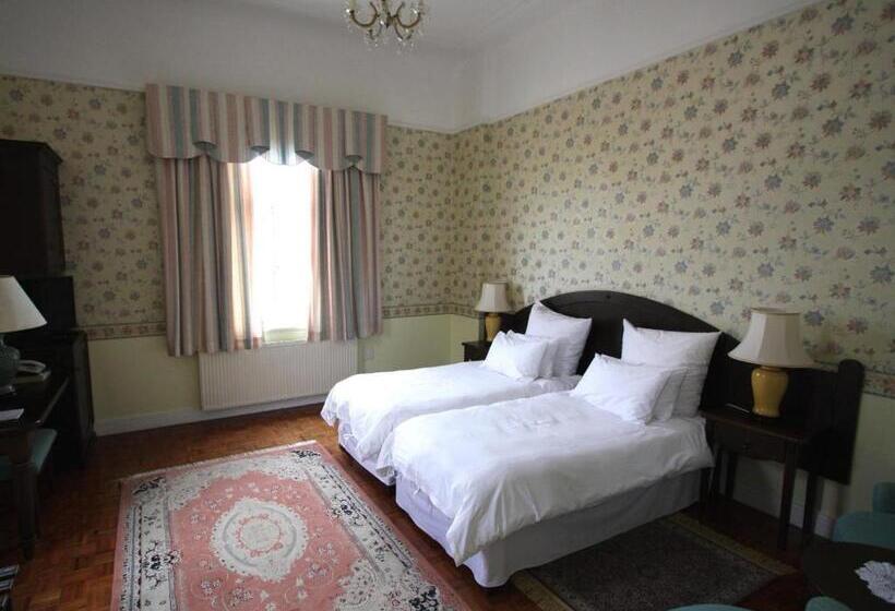 تختخواب و صبحانه Eberwein