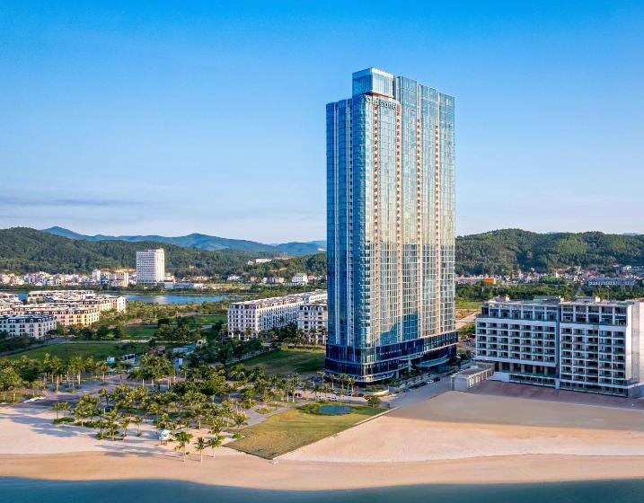 هتل A La Carte Ha Long Bay Residence