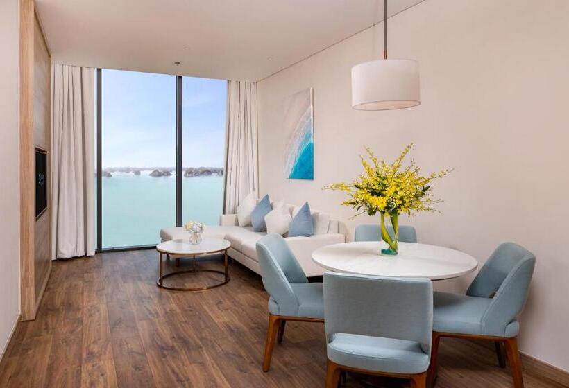 هتل A La Carte Ha Long Bay Residence