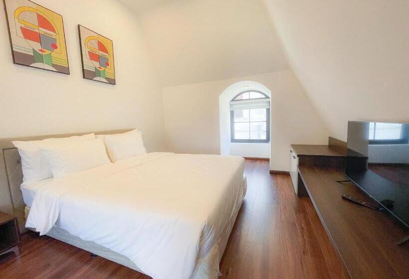 هتل Camellia Villa