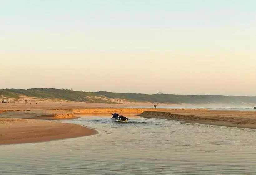 Hotelli First Group Sodwana Bay Lodge Self Catering