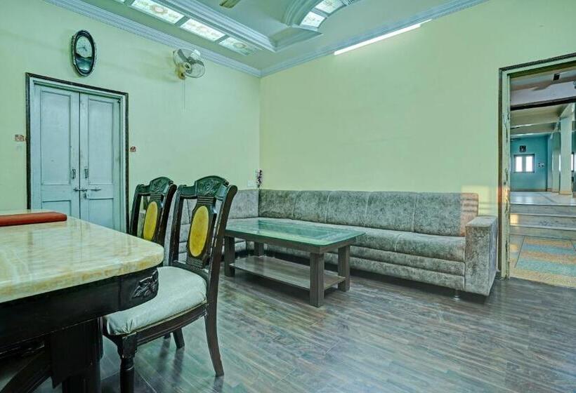 Flagship Hotel Pragya 4