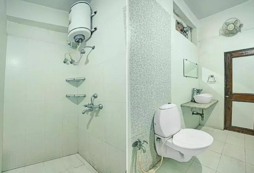 Flagship Hotel Pragya 4
