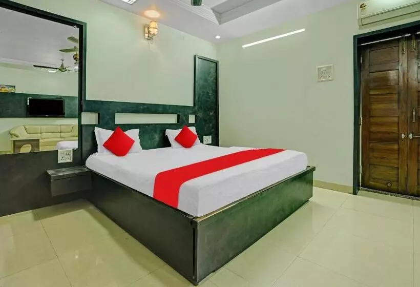 Flagship Hotel Pragya 4