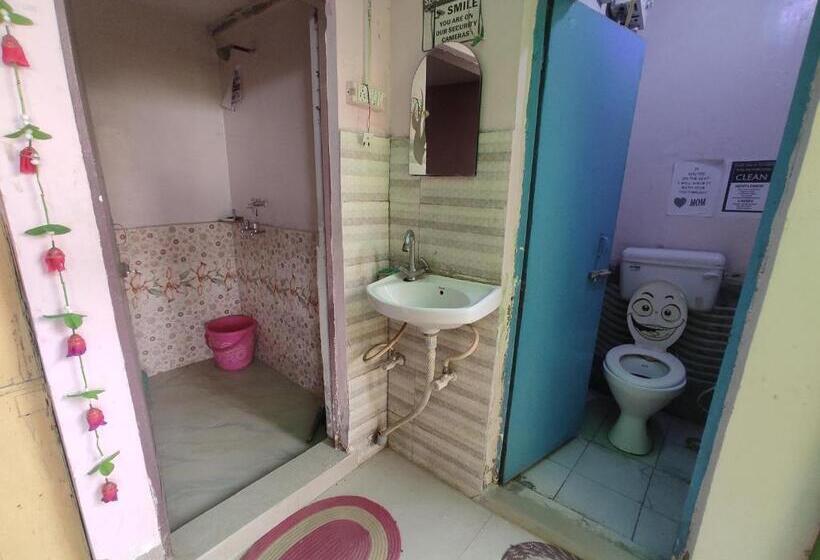 הוסטל Superinn Home Stay& Guest House