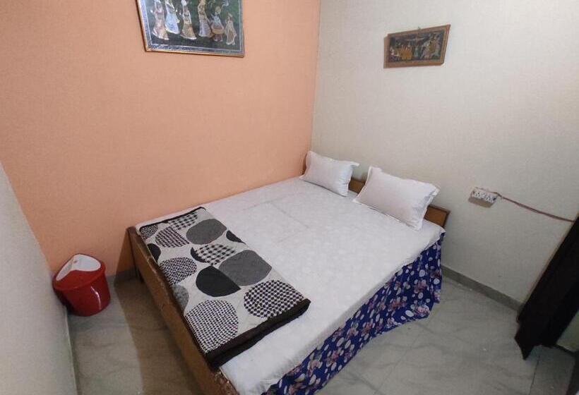 הוסטל Superinn Home Stay& Guest House